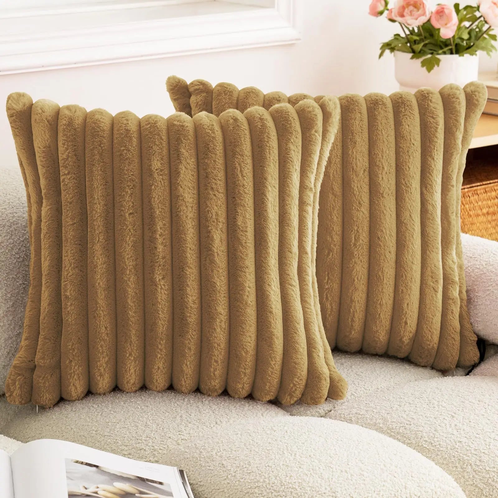 Housse de coussin carrée imitation fourrure de lapin – Rayures épaisses, ultra-douce, décoration canapé 2026