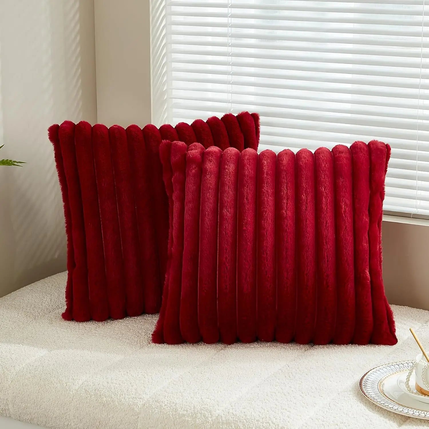 Housse de coussin carrée imitation fourrure de lapin – Rayures épaisses, ultra-douce, décoration canapé 2026