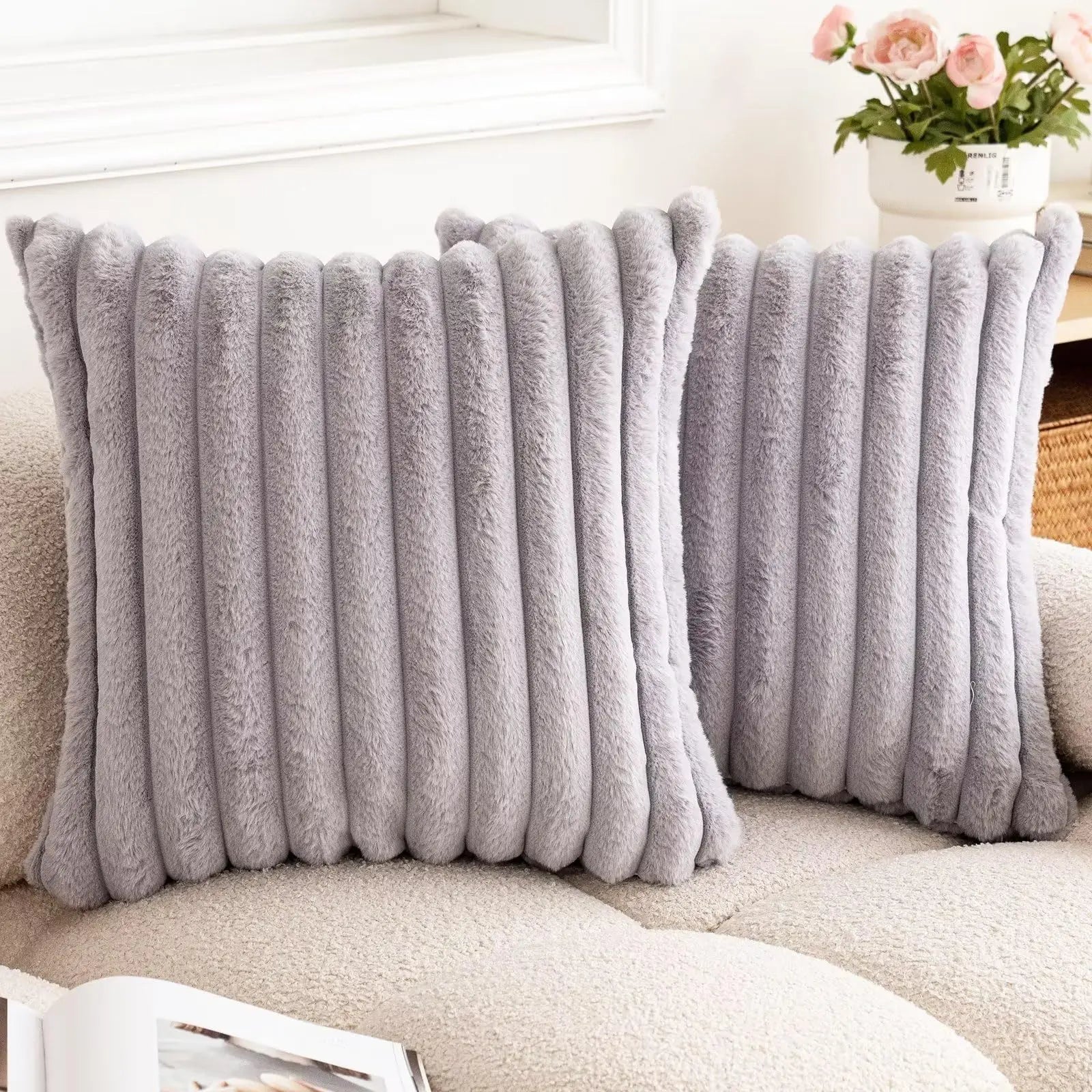 Housse de coussin carrée imitation fourrure de lapin – Rayures épaisses, ultra-douce, décoration canapé 2026